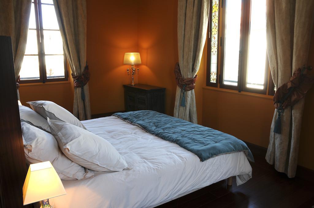 Castel Peyssard Bed & Breakfast Perigueux Room photo